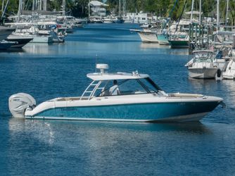 34' Everglades 2020 Yacht For Sale